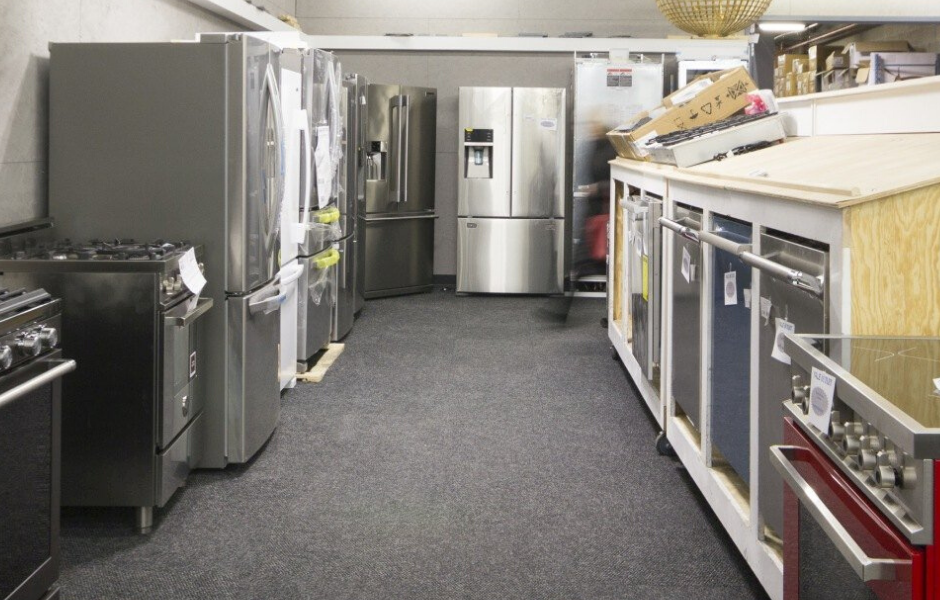 Which Refrigerators Have The Most Freezer Capacity? (Reviews / Ratings